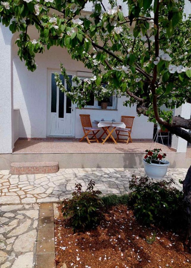 Rooms Hodanic Крк Экстерьер фото
