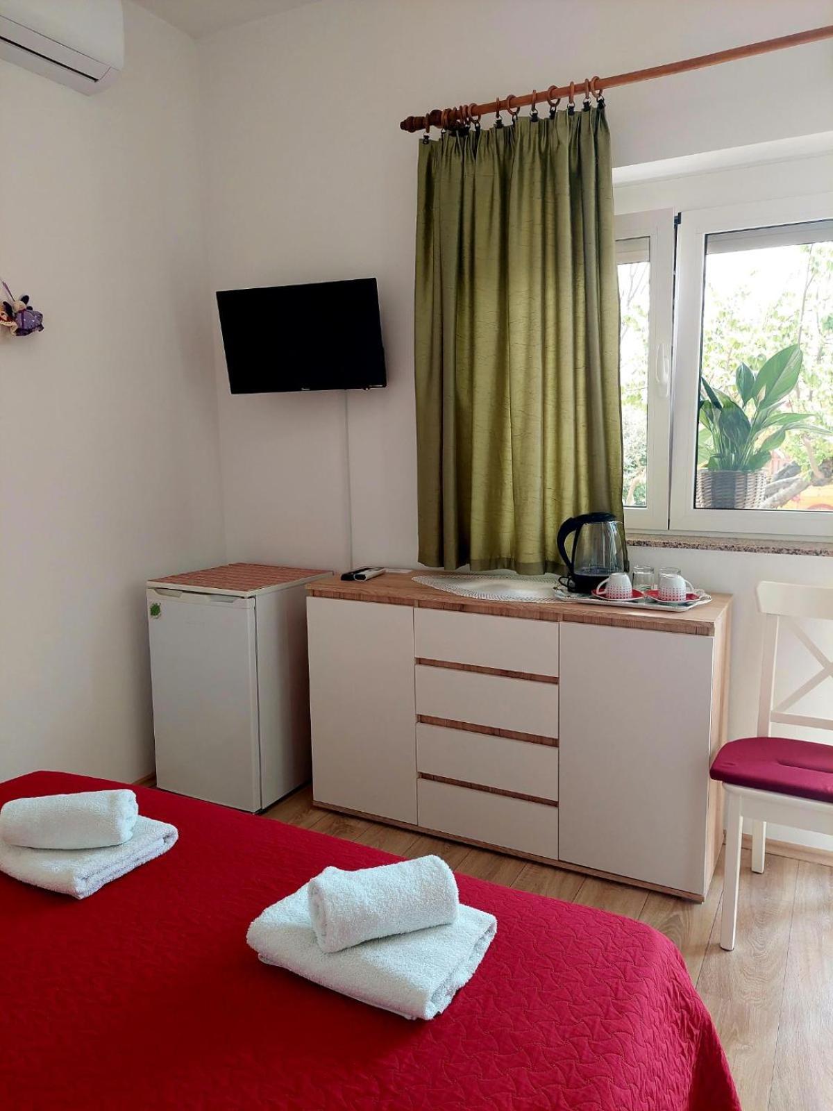 Rooms Hodanic Крк Номер фото